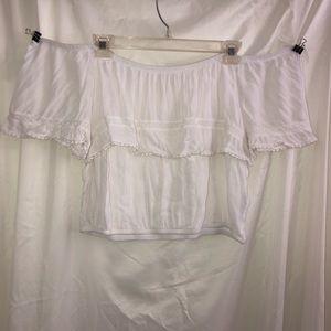 OFF THE SHOULDER WHITE FLAP TOP